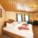 Hotel Naturhotel Baerenfels