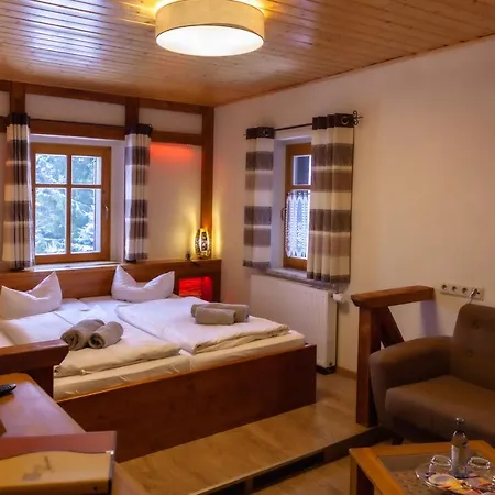 Naturhotel Baerenfels 호텔
