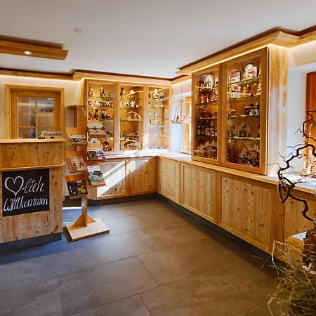 Naturhotel Baerenfels 호텔