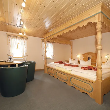Hotel Naturhotel Baerenfels 4*