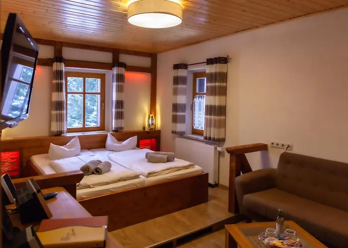 Naturhotel Baerenfels فندق