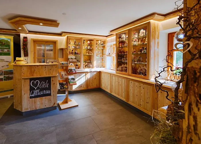Naturhotel Baerenfels فندق