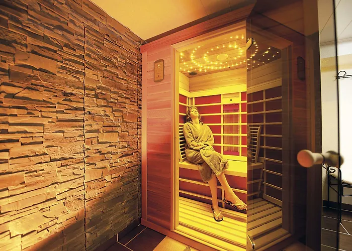 فندق Naturhotel Baerenfels 3*